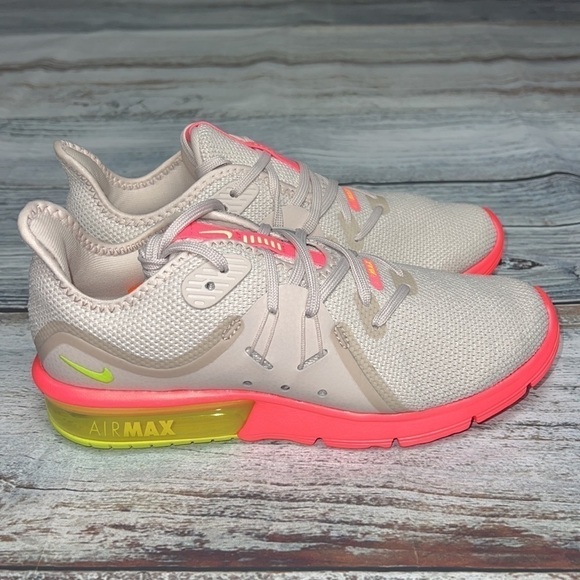 Women’s Nike Air Max Sequent 3 'Light Bone/Volt-Hot Punch Size-6.5 (908993-018) - Picture 3 of 9